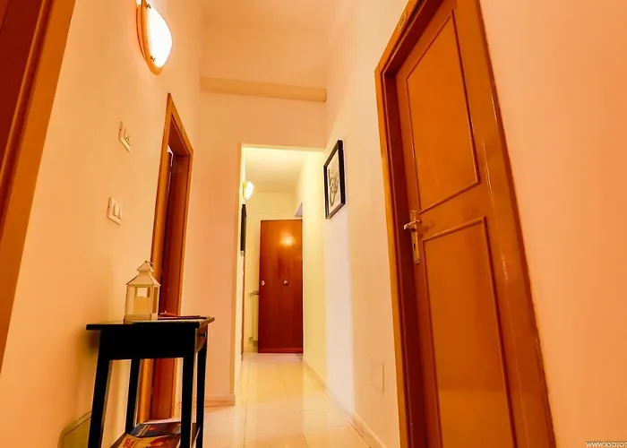 Gordon\'S Apartment