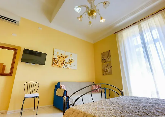 Gordon\'S Apartment